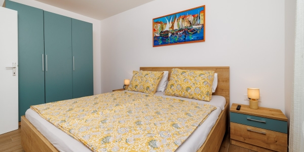 Apartment IV